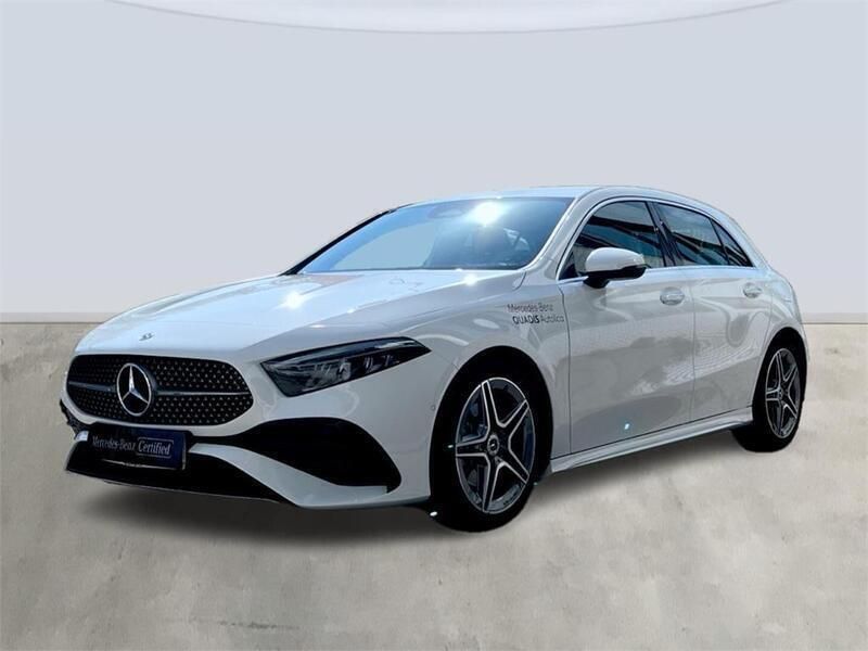 Blanco polar Usado 2024 Mercedes A200 AMG line Berlina | 33.900 € (Precio justo) - Imagen 1/4