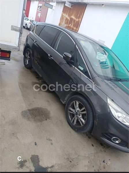 Gris / plata Usado 2018 Ford S-MAX Trend Monovolumen | 13.000 € (Super precio) - Imagen 1/4