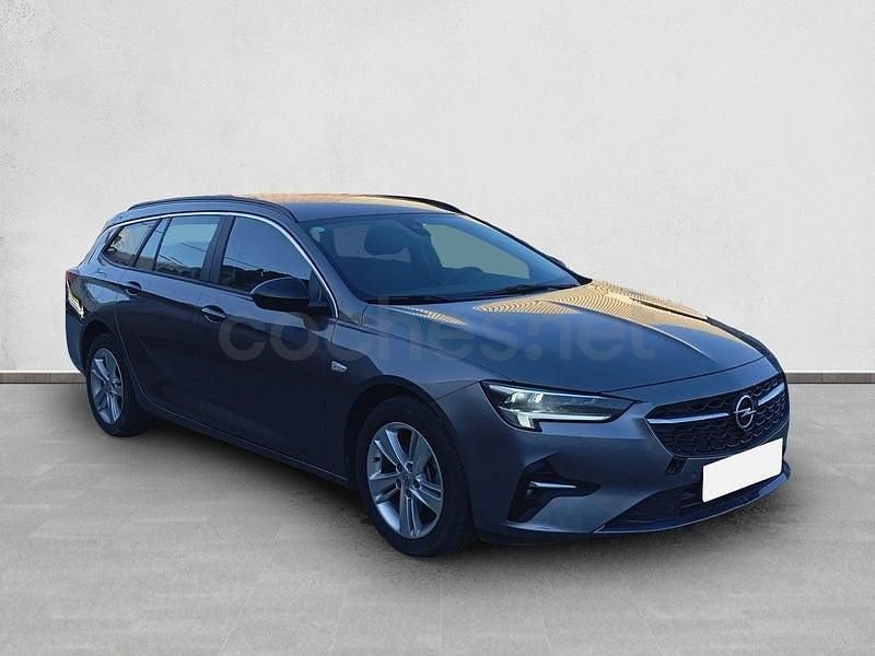 Usado Opel Insignia Business Edition 122 CV (89 kW) 2021 Gris / plata Familiar