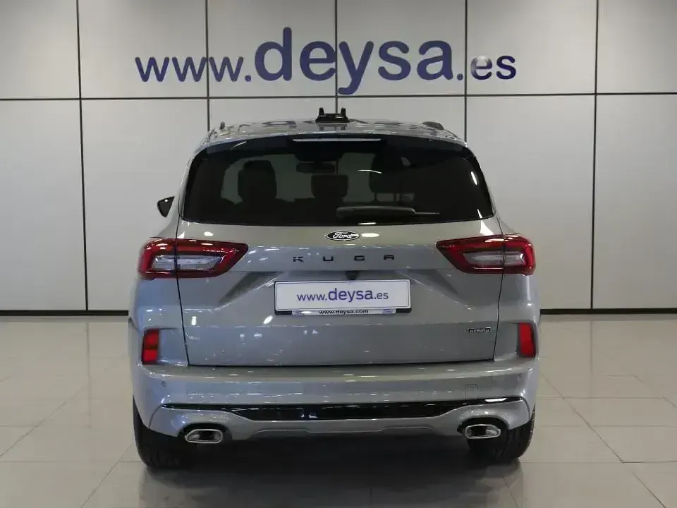 Usado Ford Kuga ST-Line X 243 CV (178 kW) 2026 Gris SUV