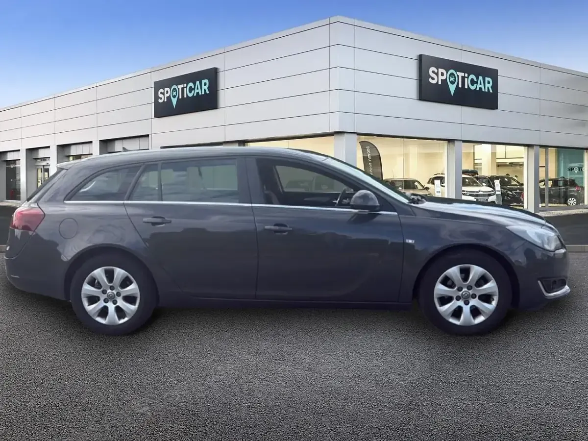 Usado Opel Insignia Excellence 136 CV (100 kW) 2016 Gris Berlina