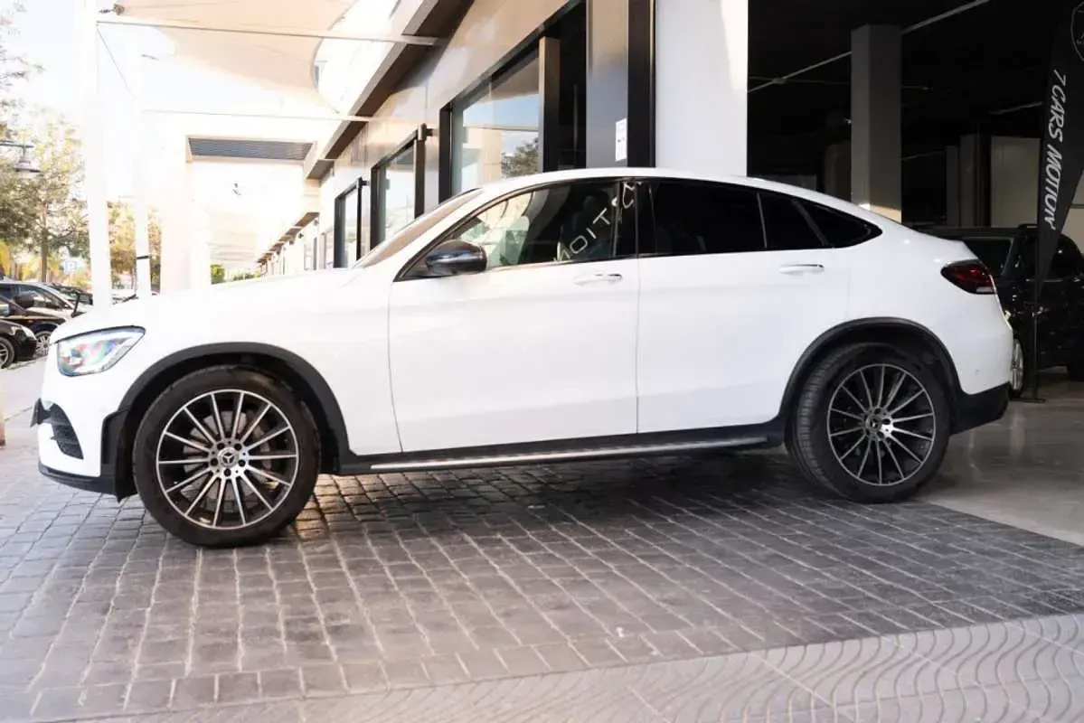 Usado Mercedes GLC300 245 CV (180 kW) 2020 Blanco SUV