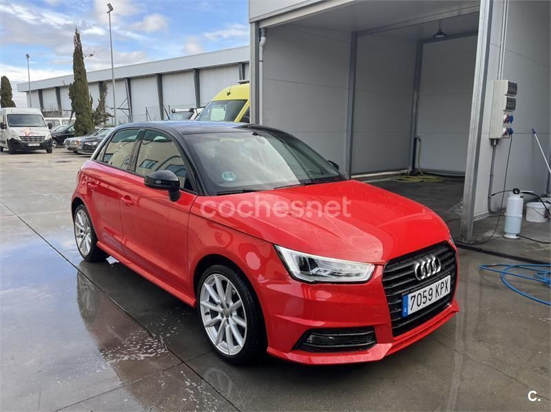 Usado Audi A1 Sportback Exclusive 95 CV (69 kW) 2018 Rojo Utilitario