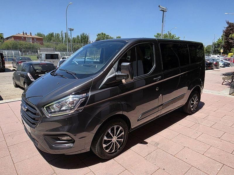 Marrón Usado 2022 Ford Transit Custom Trend Familiar | 27.900 € (Precio justo) - Imagen 1/4