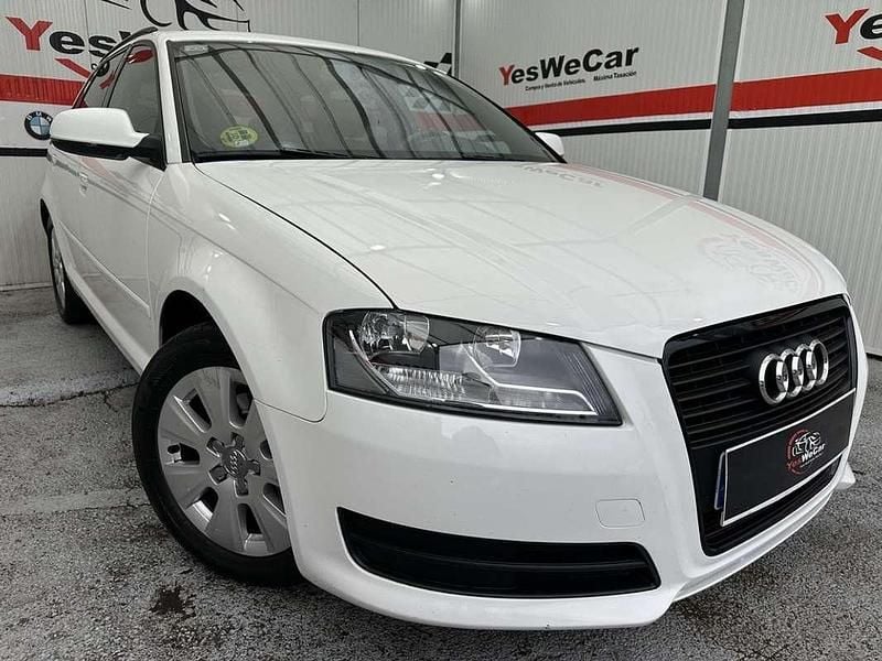 Blanco Usado 2011 Audi A3 Sportback Ambiente Utilitario | 9490 € (Precio justo) - Imagen 1/4