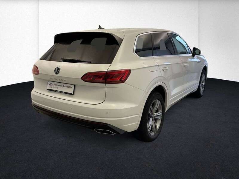 Usado VW Touareg R-line 286 CV (210 kW) 2022 Blanco SUV