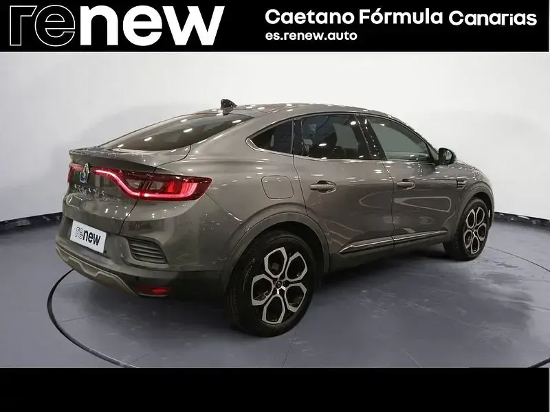 Usado Renault Arkana Zen 140 CV (102 kW) 2022 Blanco SUV