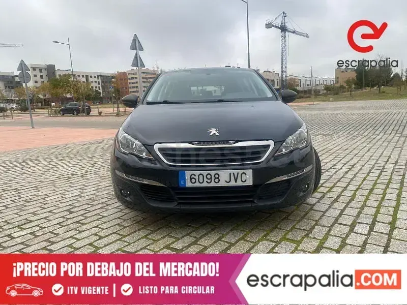 Usado Peugeot 308 Access 100 CV (73 kW) 2016 Negro Berlina