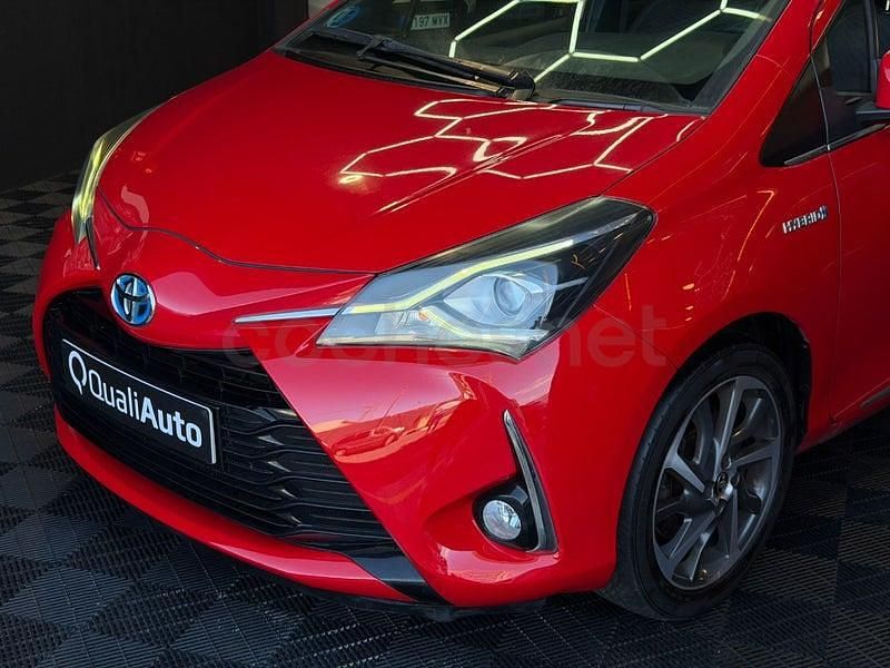 Usado Toyota Yaris Hybrid 100 CV (73 kW) 2019 Rojo Berlina