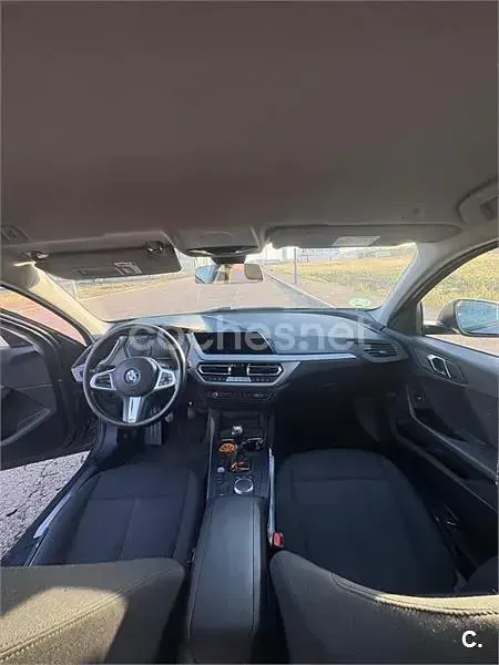 Usado BMW 118 150 CV (110 kW) 2020 Gris / plata Utilitario