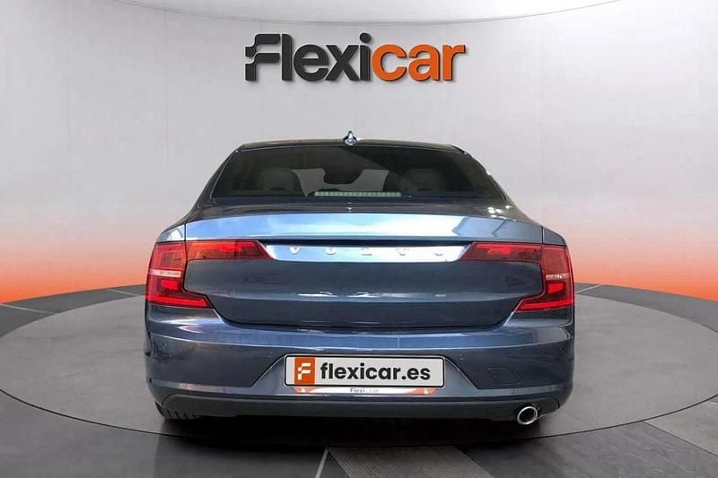 Usado Volvo S90 Momentum 150 CV (110 kW) 2019 Azul Berlina