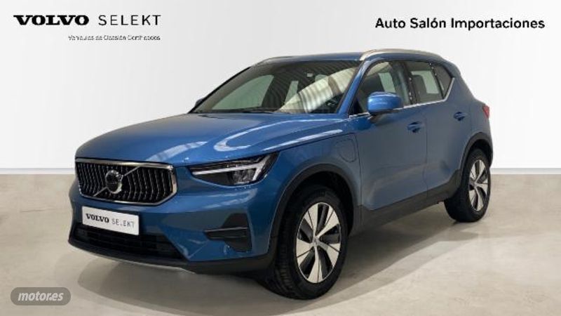 Azul Usado 2023 Volvo XC40 Core SUV | 44.500 € - Imagen 1/4