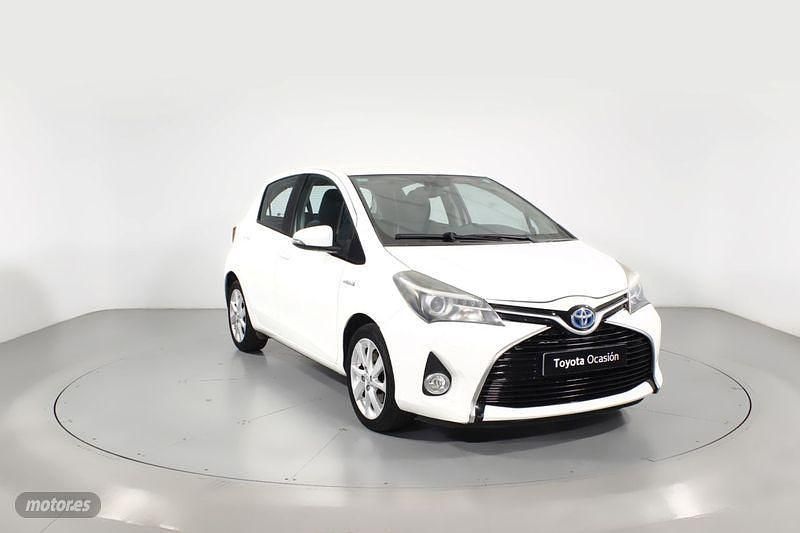 Blanco Usado 2015 Toyota Yaris Advance Berlina | 12.300 € (Precio justo) - Imagen 1/4