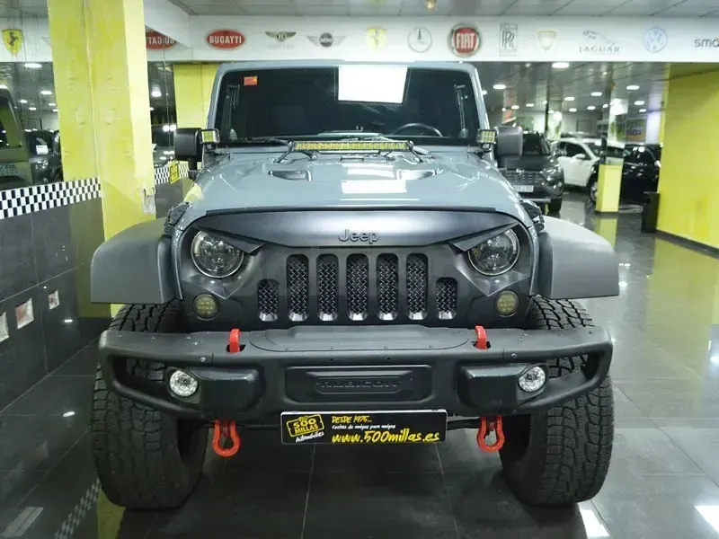 Usado Jeep Wrangler Unlimited Rubicon 200 CV (147 kW) 2013 Gris / plata SUV