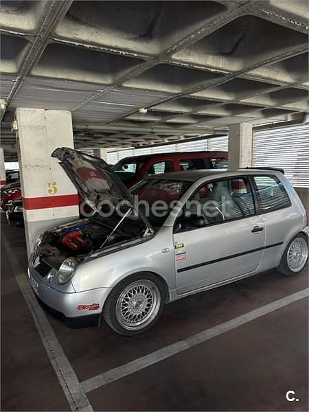 Usado VW Lupo Trendline 75 CV (55 kW) 2002 Gris / plata Utilitario