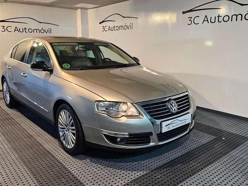 Usado VW Passat Highline 250 CV (183 kW) 2007 Beige Familiar