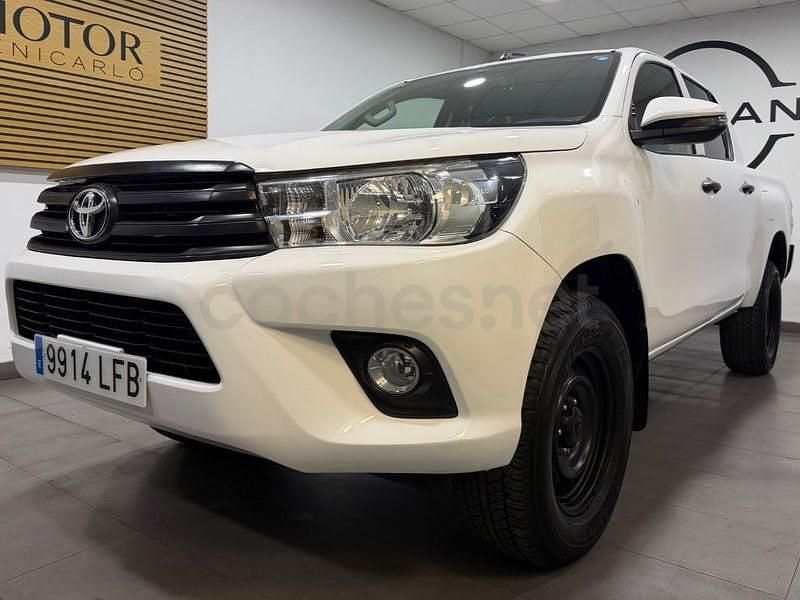 Usado Toyota HiLux Plus 150 CV (110 kW) 2020 Blanco Pickup/Camioneta