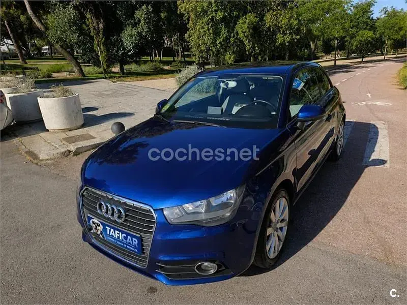 Usado Audi A1 Attraction 105 CV (77 kW) 2011 Azul Utilitario