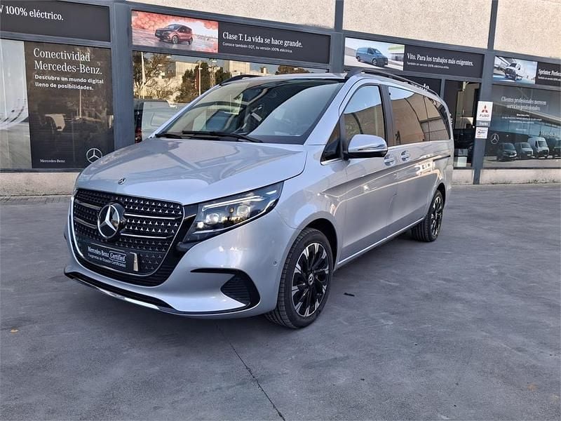 Nuevo Mercedes V220 Avantgarde 163 CV (119 kW) 2025 Gris Monovolumen
