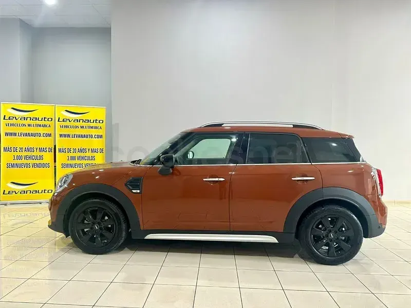 Usado Mini One D Countryman 116 CV (85 kW) 2020 Marrón SUV