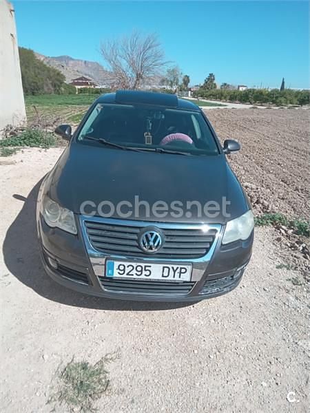 Usado VW Passat Advance 140 CV (102 kW) 2006 Negro Berlina