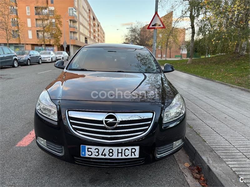 Negro Usado 2011 Opel Insignia Edition Berlina | 2975 € (Buen precio) - Imagen 1/4