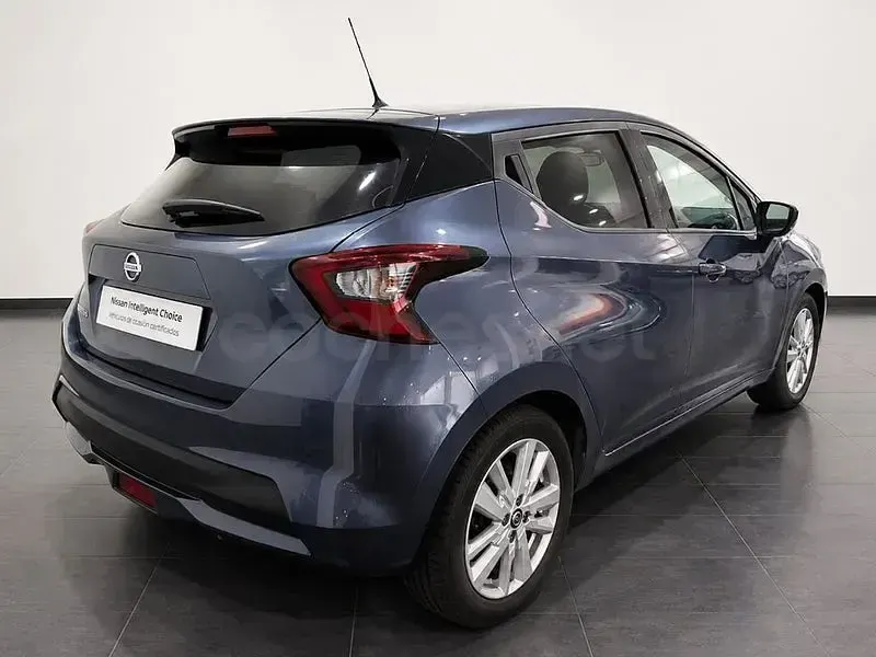 Usado Nissan Micra Acenta 100 CV (73 kW) 2020 Gris / plata Utilitario