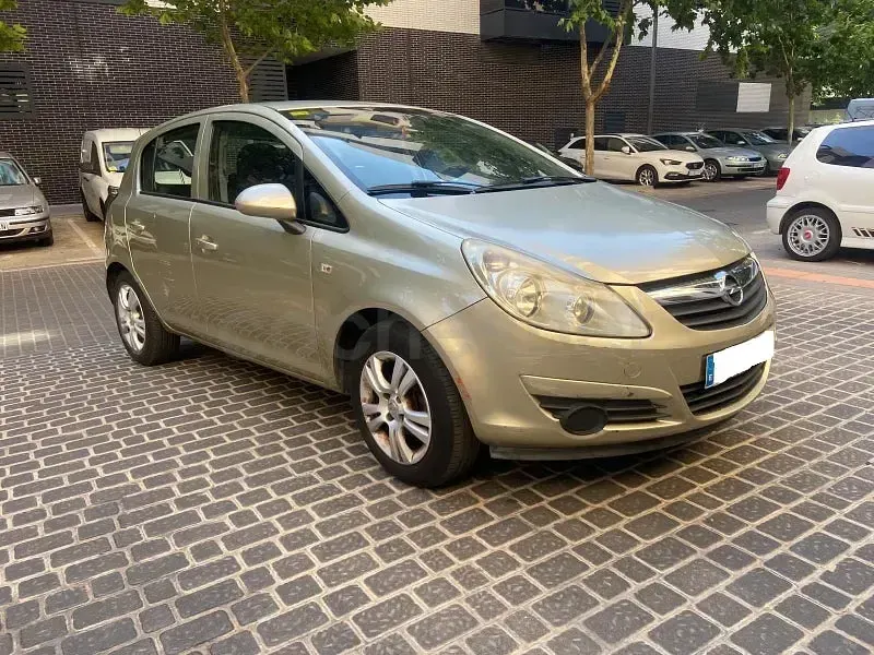 Usado Opel Corsa Cosmo 90 CV (66 kW) 2009 Beige Utilitario