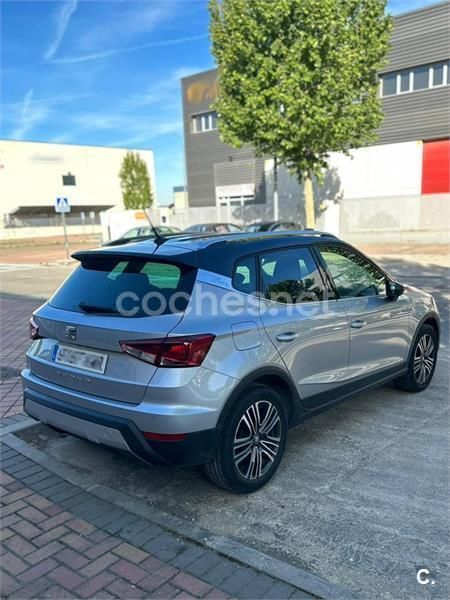 Usado Seat Arona XCELLENCE 95 CV (69 kW) 2019 Gris / plata SUV