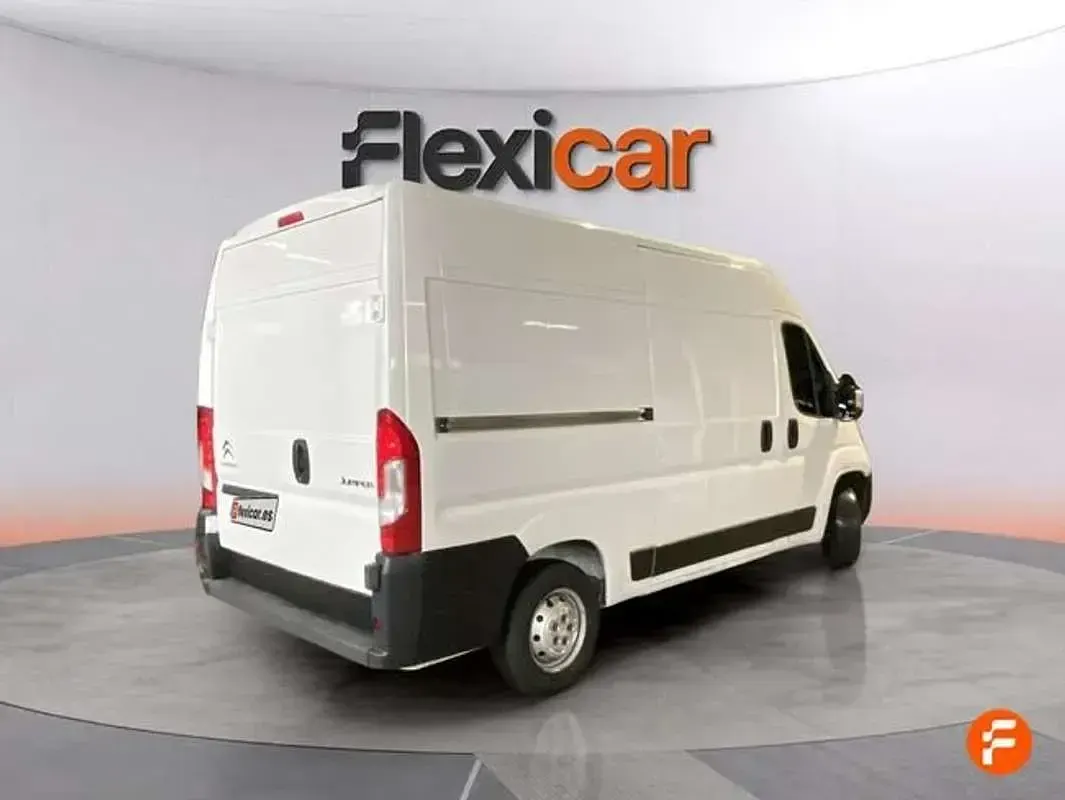 Usado Citroën Jumper 140 CV (102 kW) 2021 Blanco Monovolumen