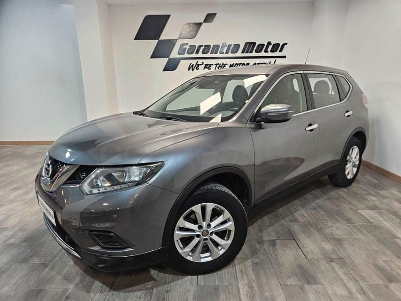 Usado Nissan X-Trail Visia 130 CV (95 kW) 2015 Gris / plata SUV