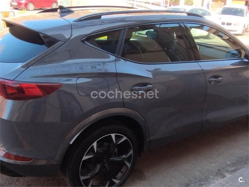 Usado Cupra Formentor 204 CV (150 kW) 2024 Gris / plata SUV