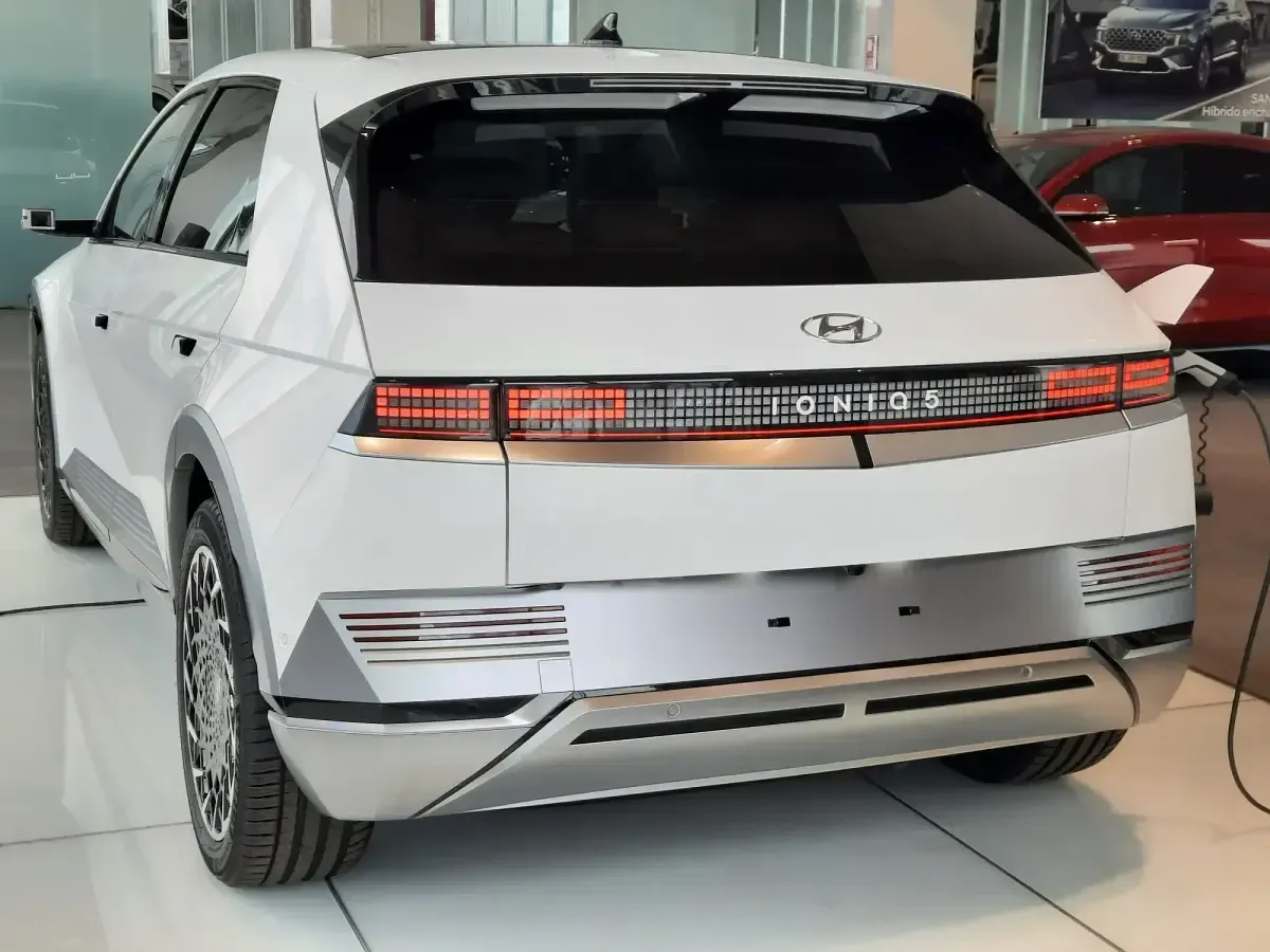 Usado Hyundai Ioniq 5 167 kW (228 CV) 2023 Blanco SUV