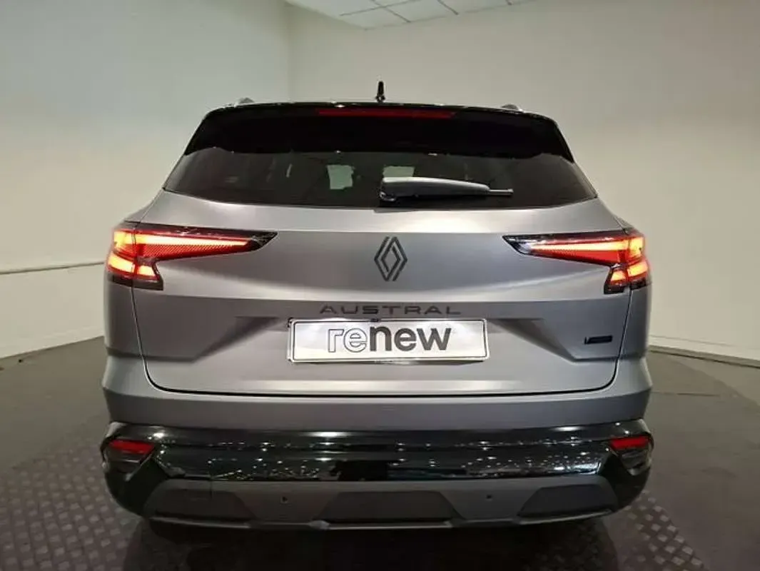 Usado Renault Austral Esprit Alpine 200 CV (147 kW) 2026 Gris SUV