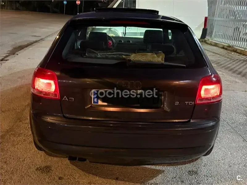 Usado Audi A3 Attraction 140 CV (102 kW) 2006 Negro Utilitario