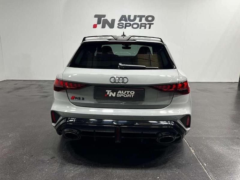 Usado Audi RS3 Sportback 400 CV (294 kW) 2025 Gris Utilitario