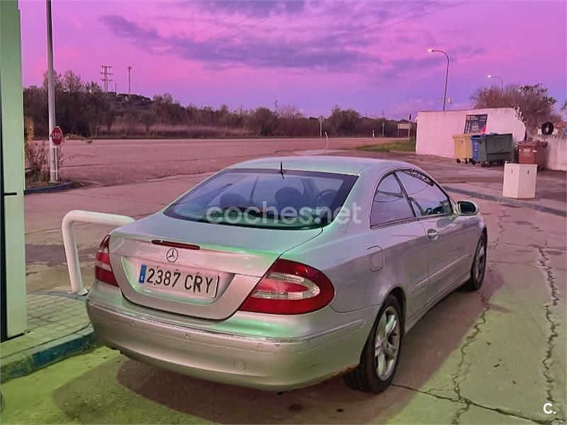 Usado Mercedes CLK270 Avantgarde 170 CV (125 kW) 2004 Gris / plata Coupe