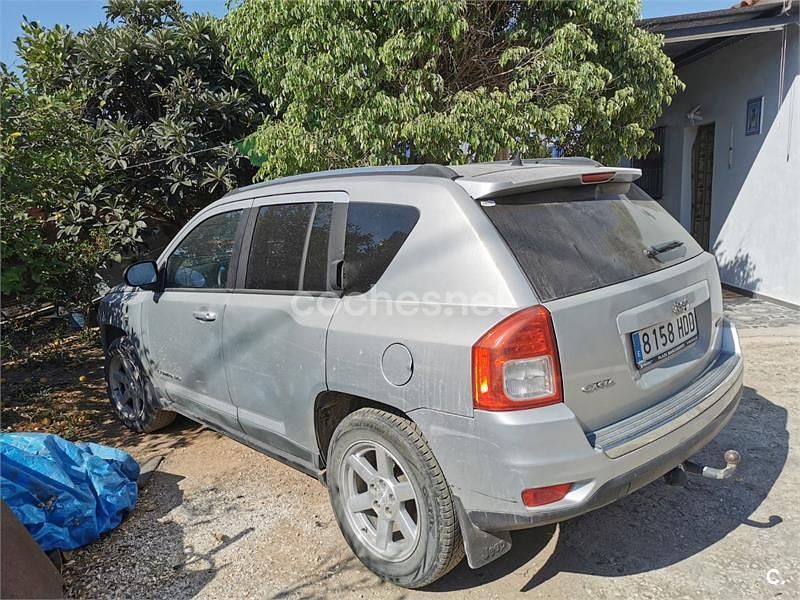 Usado Jeep Compass Limited 163 CV (119 kW) 2011 Gris / plata SUV