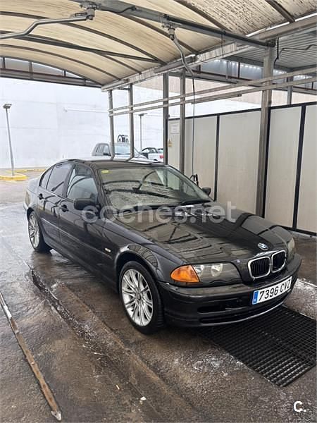 Negro Usado 2004 BMW 320 Berlina | 5500 € (Precio justo) - Imagen 1/4