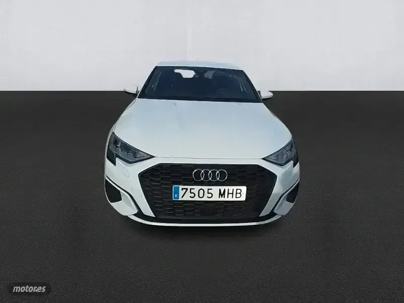 Usado Audi A3 110 CV (80 kW) 2023 Blanco Berlina