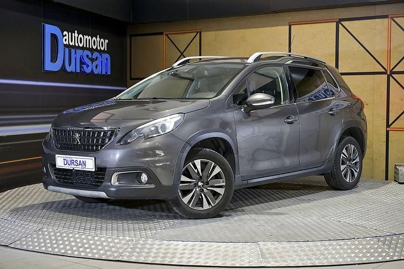 Usado Peugeot 2008 Allure 100 CV (73 kW) 2017 Gris SUV
