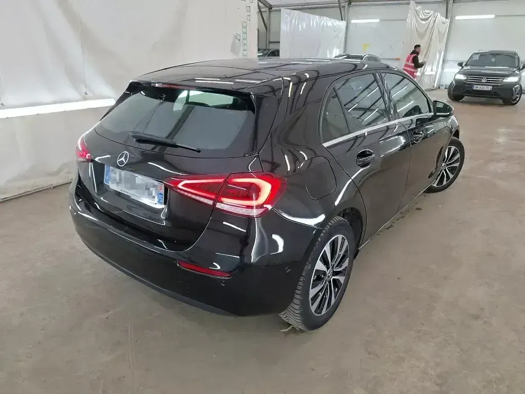 Usado Mercedes A250 218 CV (160 kW) 2022 Negro Utilitario