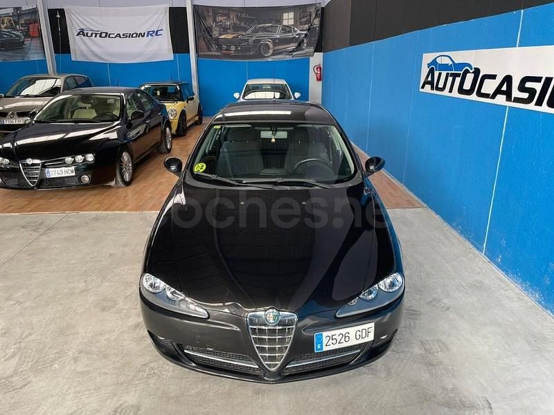 Usado Alfa Romeo 147 Progression 120 CV (88 kW) 2008 Negro Utilitario