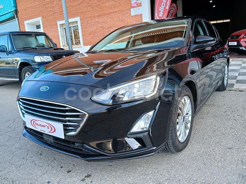 Usado Ford Focus Titanium 120 CV (88 kW) 2021 Negro Berlina