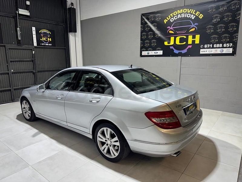 Usado Mercedes C220 Elegance 170 CV (125 kW) 2012 Gris / plata Berlina