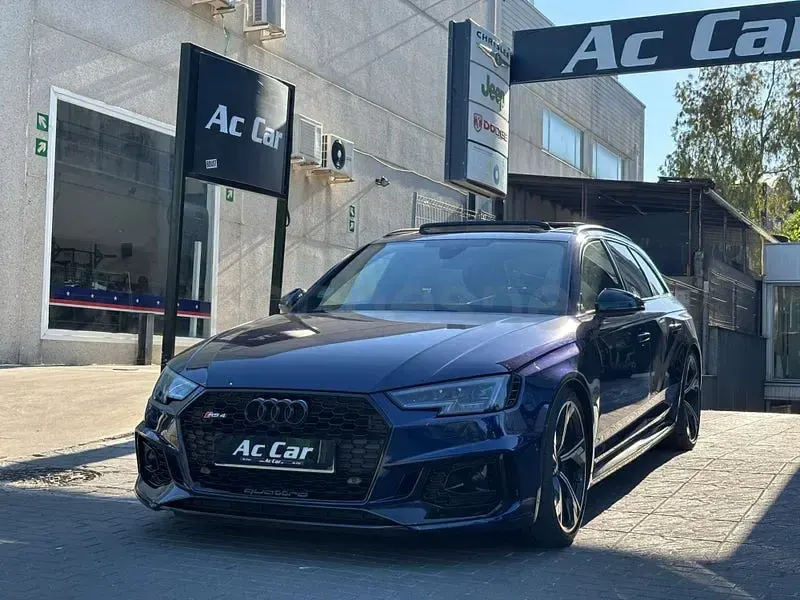 Usado Audi RS4 450 CV (330 kW) 2019 Azul Familiar