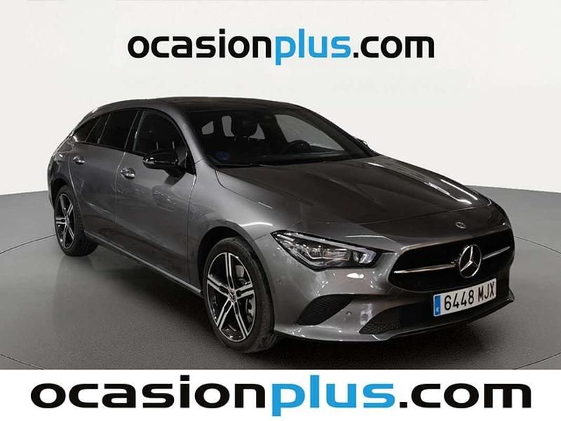 Usado Mercedes CLA250e Shooting Brake 218 CV (160 kW) 2023 Gris Familiar