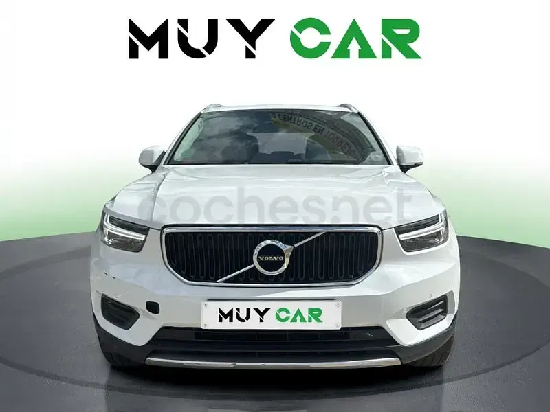 Usado Volvo XC40 Momentum 163 CV (119 kW) 2020 Blanco SUV
