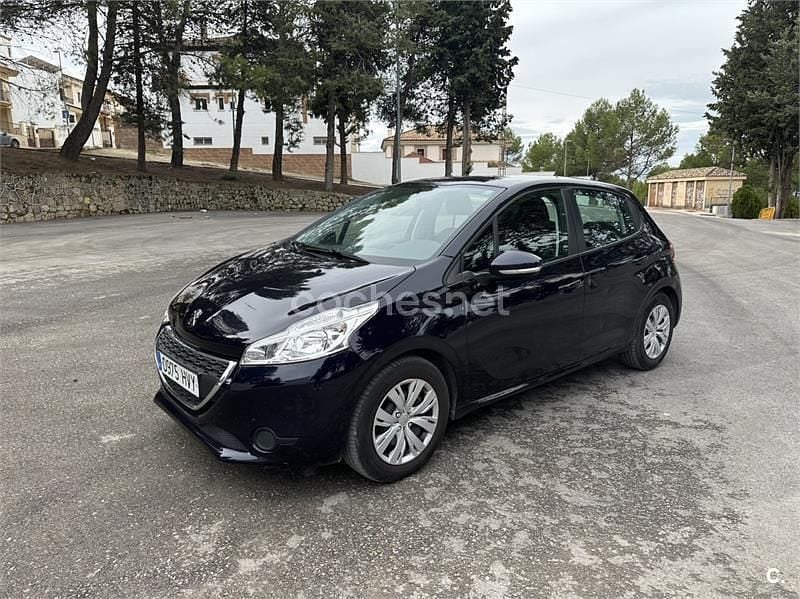 Usado Peugeot 208 Active 82 CV (60 kW) 2014 Azul Utilitario