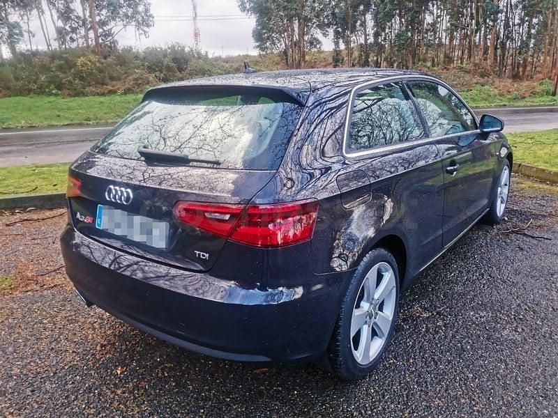 Usado Audi A3 Ambition 150 CV (110 kW) 2014 Marrón Berlina